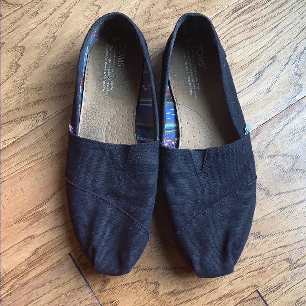 Toms